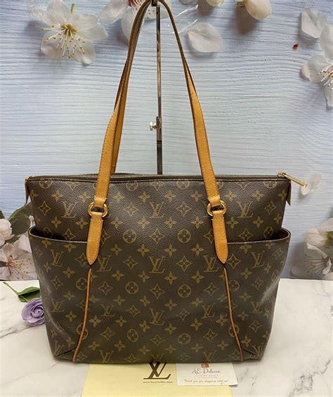 lv totally mm tote|louis vuitton monogram totally.